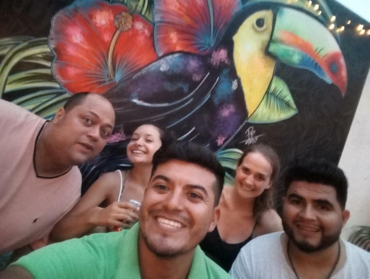 Margaritas Hostel Puerto Vallarta Ngoại thất bức ảnh